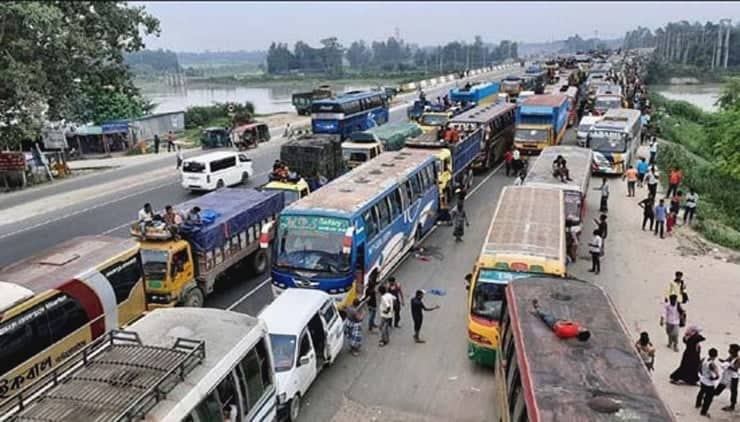 ঢাকা-টাঙ্গাইল মহাসড়কে ১০ কিমি এলাকাজুড়ে যানজট