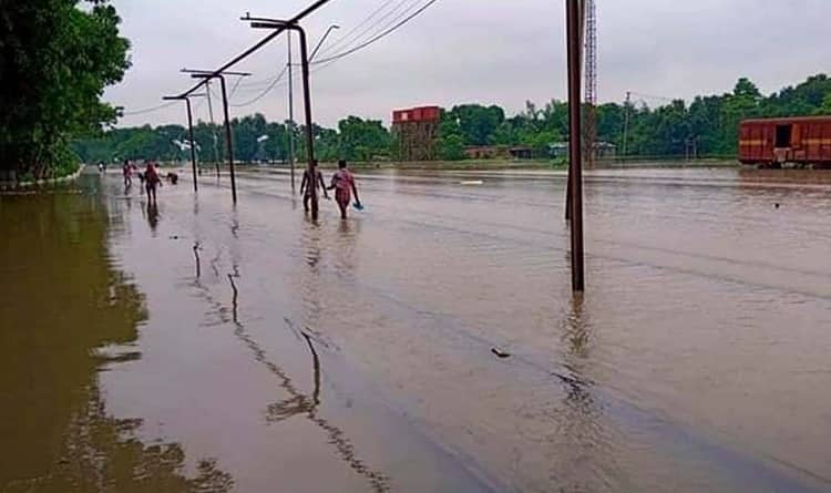 জামালপুরের বন্যা পরিস্থিতির অবনতি, পানিবন্দি ৫ লাখ মানুষ