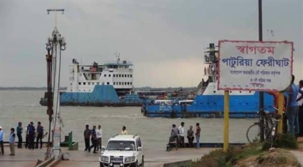 দৌলতদিয়া-পাটুরিয়ায় অনির্দিষ্টকালের জন্য ফেরি চলাচল বন্ধ