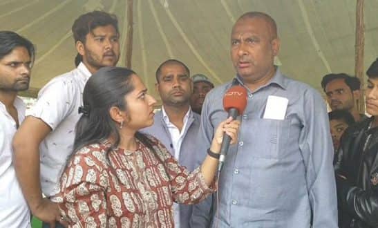 দিল্লিতে পুড়িয়ে দিয়েছে সাবেক পুলিশকর্মীর বাড়ি, থাকছেন এখন ঈদগাহে