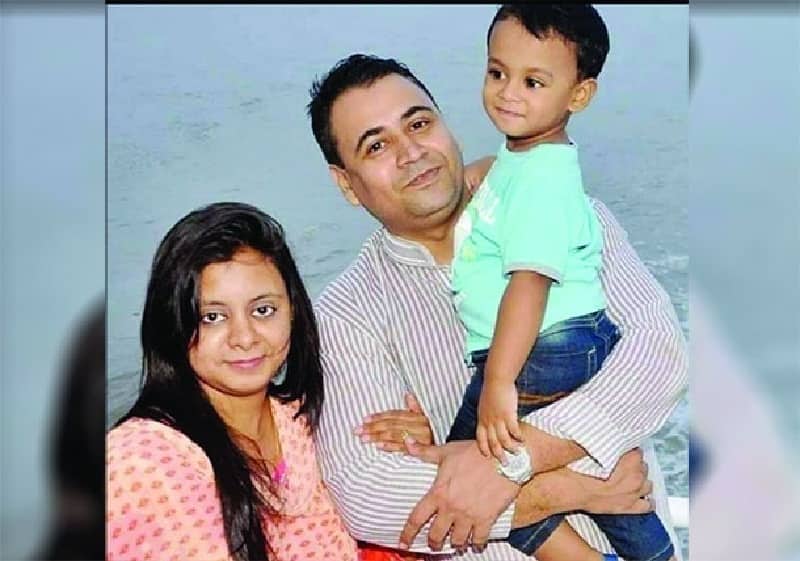 ৪ বছরের জাহিনকে রেখে সড়ক দুর্ঘটনায় প্রাণ গেল বাবা-মা