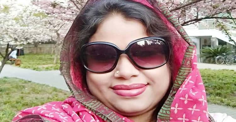 রিমান্ড চেয়ে অপরাজিতার শারমিনকে আদালতে তোলা হচ্ছে
