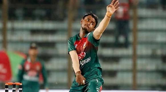 ধুঁকছে পাকিস্তান, জয়ের আশায় খেলছে বাংলাদেশ