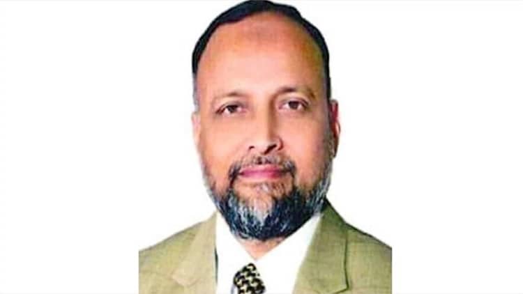 চিকিৎসার জন্য এয়ার অ্যাম্বুলেন্সে ব্যাংকক গেলেন সাংসদ লতিফ