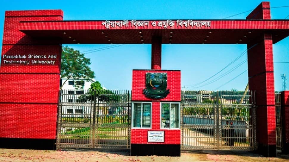 র্যাগিংয়ের অভিযোগে পবিপ্রবির ১৫ শিক্ষার্থী সাময়িক বহিষ্কার