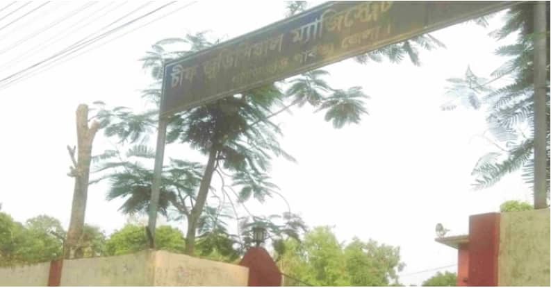 আদালতের ব্যতিক্রমী রায়, কারাগারের পরিবর্তে নিজ বাড়িতেই সাজা খাটবেন সামাদ