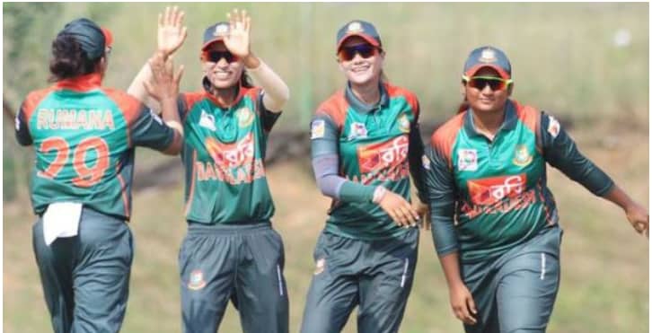 অস্ট্রেলিয়ার বিপক্ষে মাঠে নামছে সালমারা