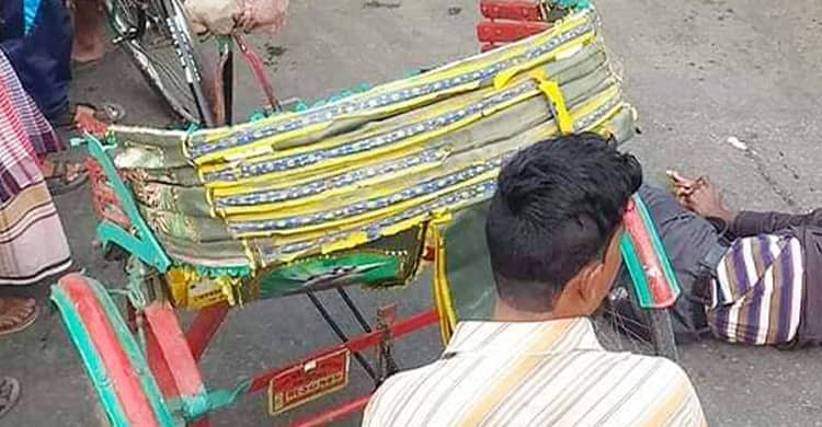 ট্রাকের ধাক্কায় রিকশাচালকের মৃত্যু