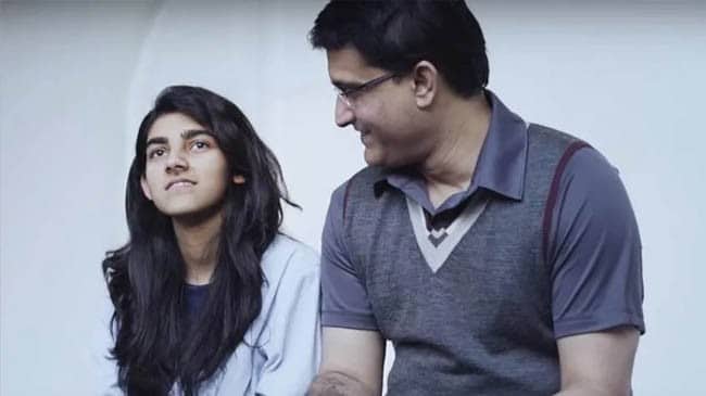 বাবাকে নিয়ে মন্তব্য করে ফের খবরের শিরোনাম
