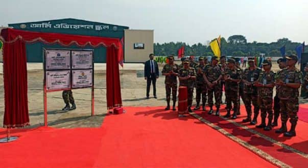 লালমনিরহাটে আর্মি এভিয়েশন বেসের উদ্বোধন করলেন সেনাপ্রধান