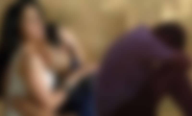 একাধিক পুরুষের সঙ্গে স্ত্রীর ‘পরকীয়া’র বলি হলেন স্বামী