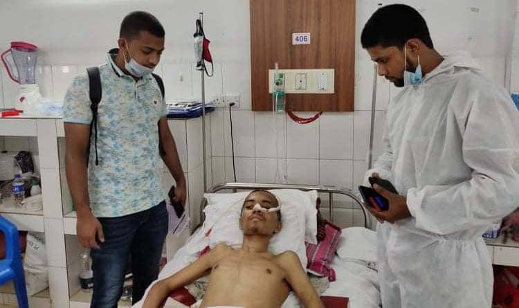 হাসপাতালের বিল পরিশোধ করতে পারছেন না বিজয়ের বাবা!