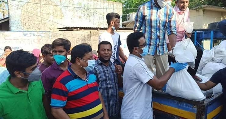 ত্রাণ বিতরণে হামলার মুখে রাব্বানী, ত্রাণ সামগ্রী ছিনিয়ে নেওয়ার চেষ্টা