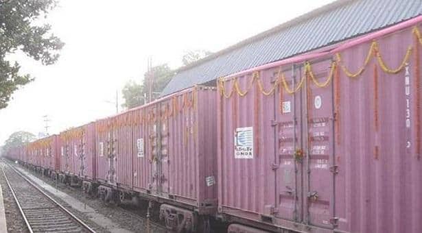 ভারত থেকে মালবাহী ট্রেনে আসছে ২ হাজার টন পেঁয়াজ