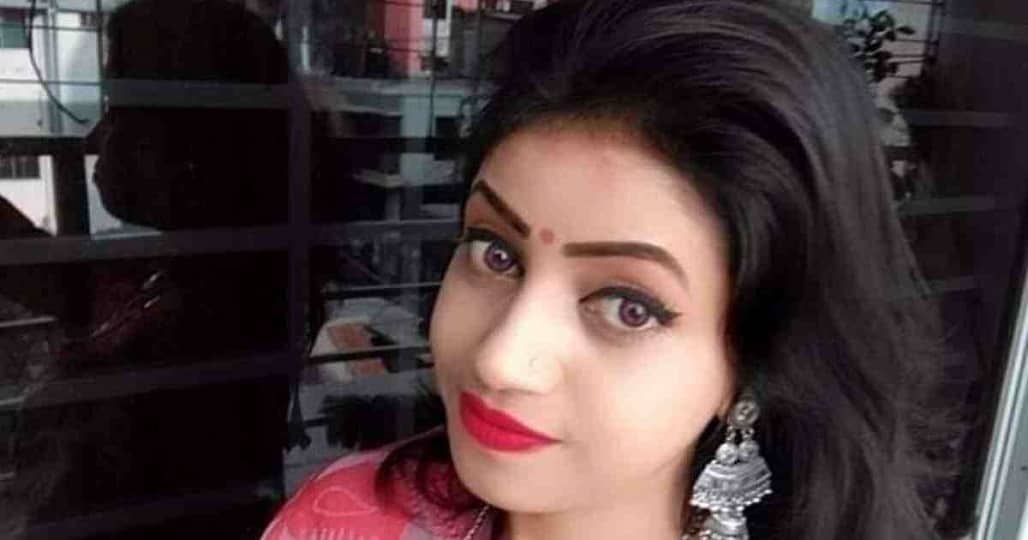 ফ্লাইওভারে ট্রাক চাপায় মোটরসাইকেল আরোহী তরুণীর প্রাণহানি