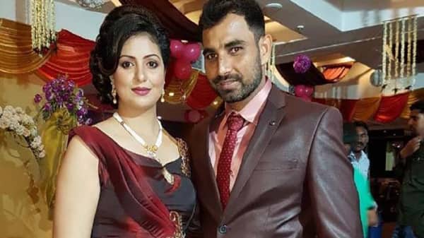 অন্তরঙ্গ মুহূর্তের ছবি পোস্ট করলেন ক্রিকেটার শামির স্ত্রী