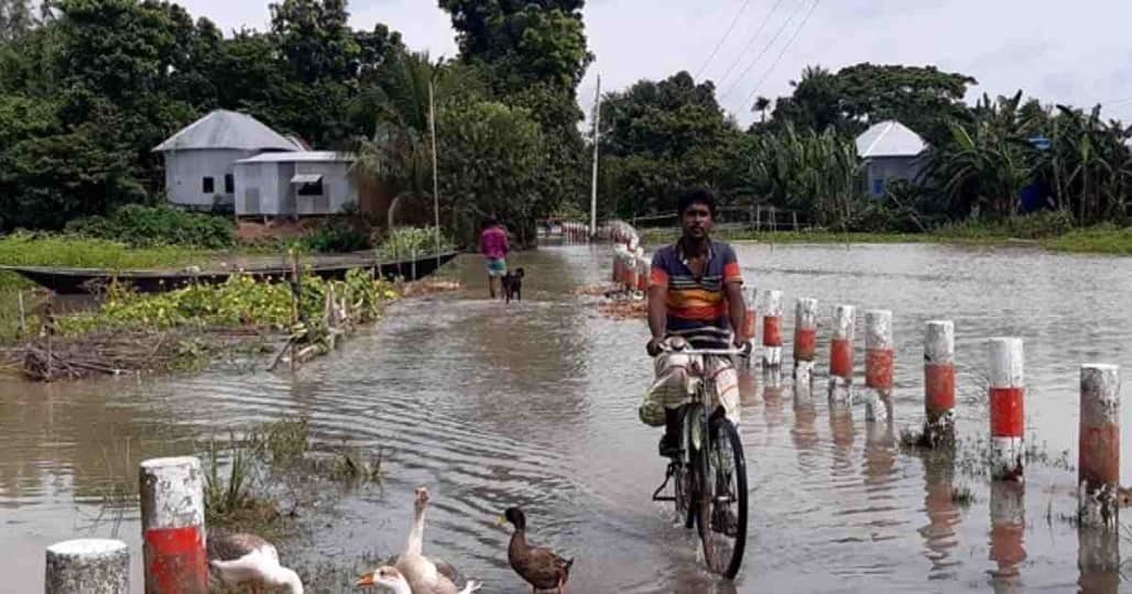 পদ্মার পানি বিপদ সীমার ওপরে, ফরিদপুরের বিস্তীর্ণ এলাকা প্লাবিত