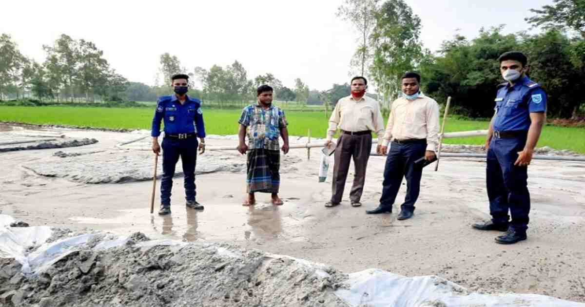 ঠাকুরগাঁওয়ে অবৈধভাবে বালু উত্তোলন, ৫০ হাজার টাকা জরিমানা