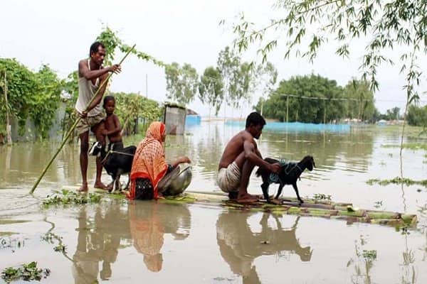বাড়ি ফিরে চরম দুর্ভোগে মানুষ, ফের বৃদ্ধি পাচ্ছে তিস্তার পানি
