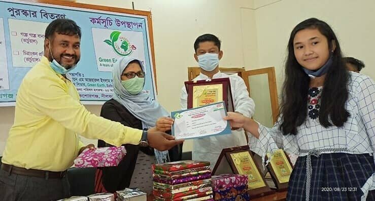 নীলফামারীর কিশোরগঞ্জে ভার্চুয়াল প্রতিযোগিতার বিজয়ীদের পুরস্কার বিতরণ