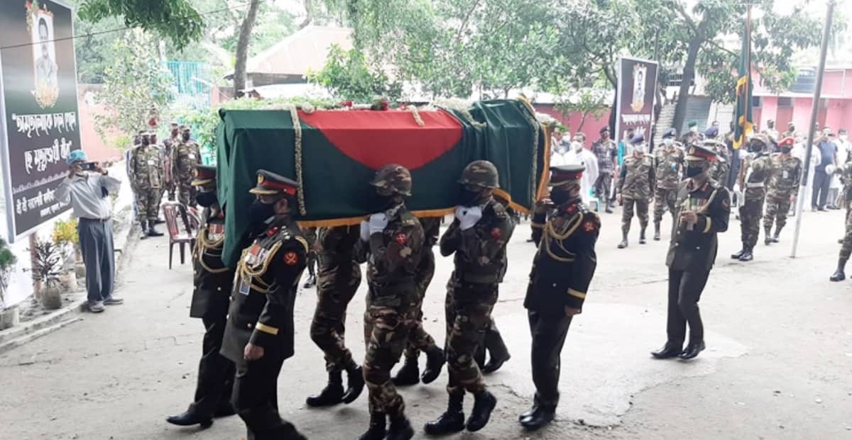 শ্রদ্ধা-ভালোবাসায় সি আর দত্তকে চিরবিদায়