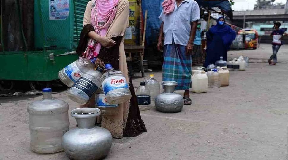 রাজধানীর মালিবাগে পানির জন্য হাহাকার