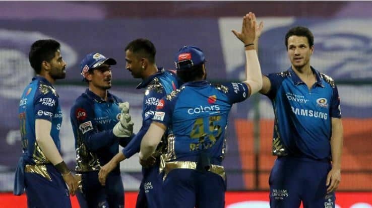 কলকাতাকে হারিয়ে ফের শীর্ষে মুম্বাই