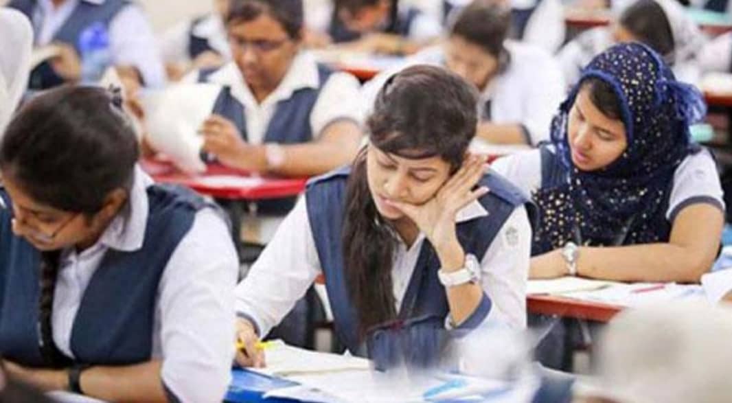 নম্বর কমিয়ে নভেম্বরে এইচএসসি পরীক্ষা!
