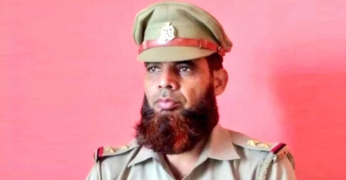 দাড়ি কাটতে রাজি হওয়ায় চাকরি ফিরে পাচ্ছেন সেই পুলিশ কর্মকর্তা