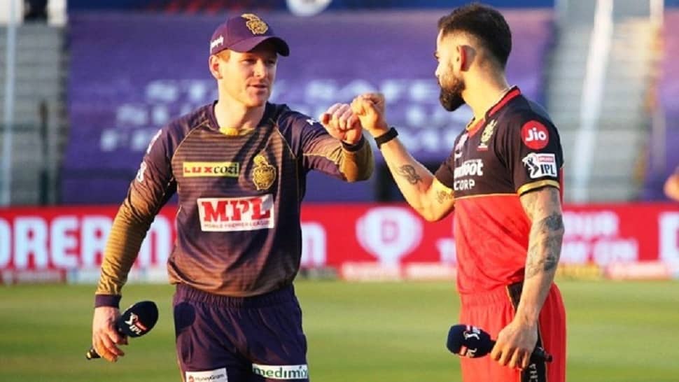 টস জিতে ব্যাটিংয়ে কলকাতা