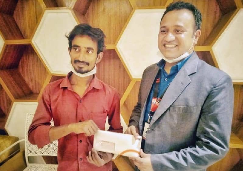 একটি ঘটনা ভাগ্য খুলে দিল রিকশাচালকের