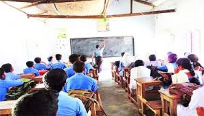 ফাঁসছেন ২৬ বছর ধরে জালিয়াতি করা সেই শিক্ষক