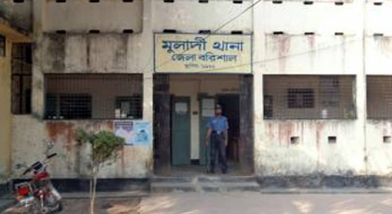 নিজ সন্তান বিক্রির সময় ধরা পড়লেন বাবা