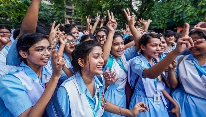 চলতি মাসে এইচএসসির ফল প্রকাশের সম্ভাবনা কম