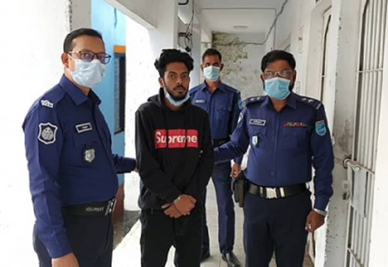কলেজছাত্রীর আপত্তিকর ভিডিও প্রকাশ করায় প্রেমিক গ্রেফতার