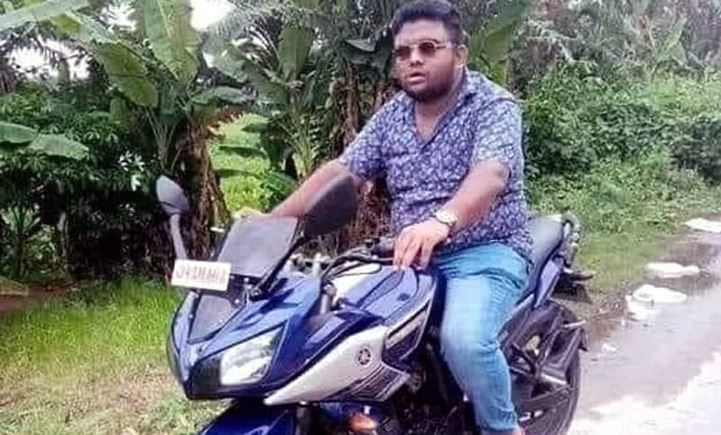 প্রথমবার অল্পের জন্য বেঁচে গেলেও দ্বিতীয়বার মৃত্যু