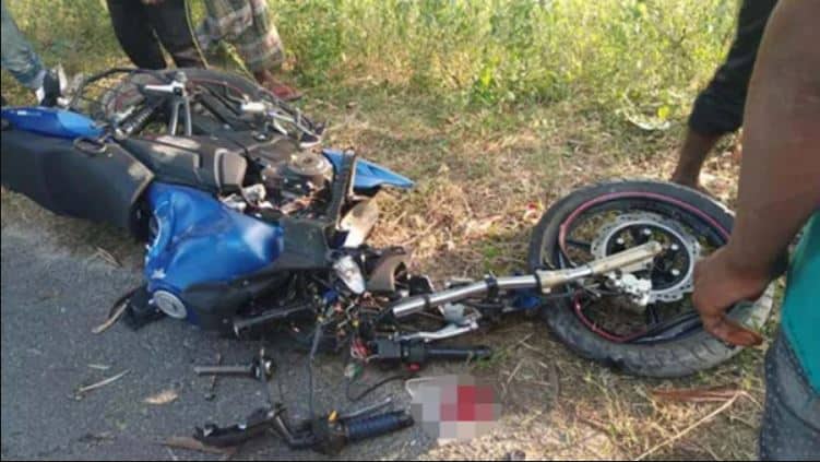 প্রাইভেটকারের চাপায় প্রাণ গেল তরুণ-তরুণীর