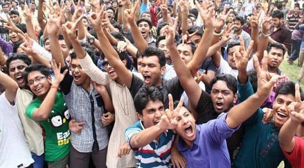 আসনের চেয়ে উত্তীর্ণ শিক্ষার্থীর সংখ্যা বেশি