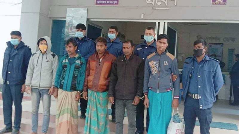অবৈধ অনুপ্রবেশের অভিযোগে ৪ ভারতীয় নাগরিক আটক
