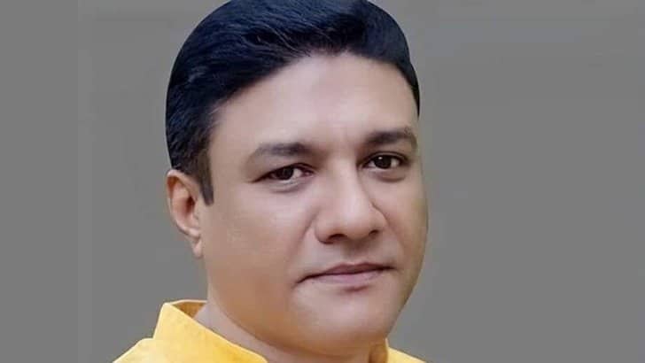 বাদলের স্ট্যাটাস নিয়ে চাঞ্চল্য