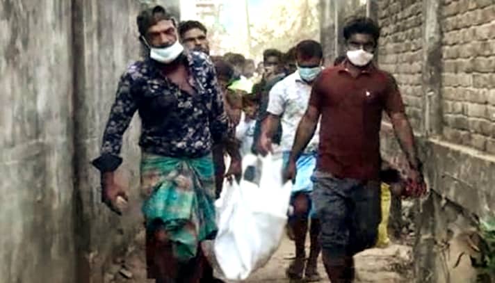 স্ত্রীকে ৭ টুকরো করলেন স্বামী