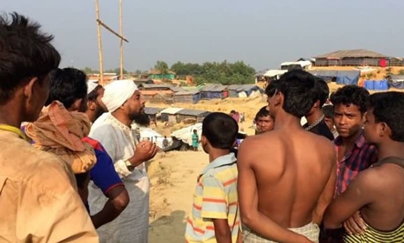 গান শুনতে নিষেধ করায় ‘১ টাকার মোল্লা’ বলে ঘুষি, প্রাণ গেল মাওলানার