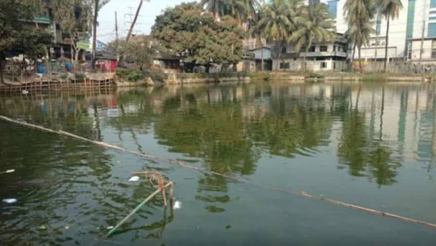 বায়েজিদ বোস্তামী মাজারের পুকুরে ভেসে উঠল কঙ্কাল