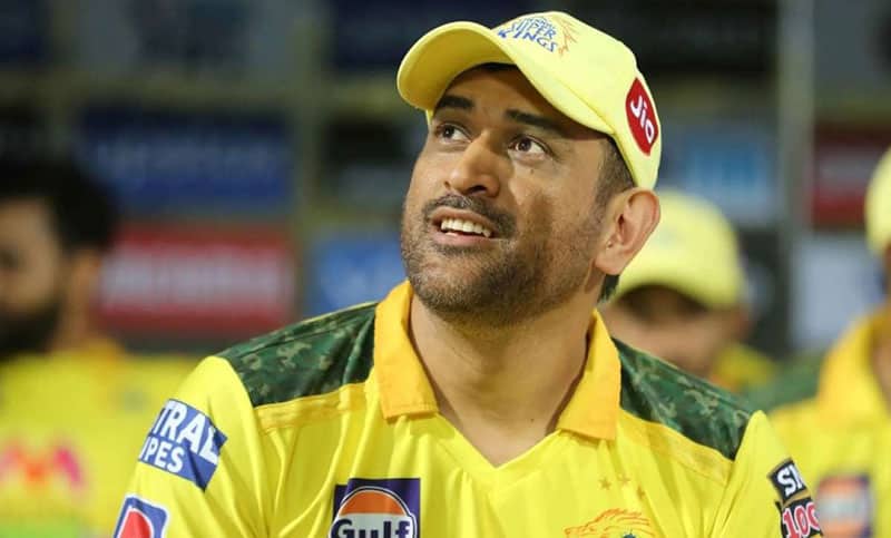সবাইকে নিরাপদে পৌঁছে দিয়ে আজ বাড়ি ফিরছেন ধোনি