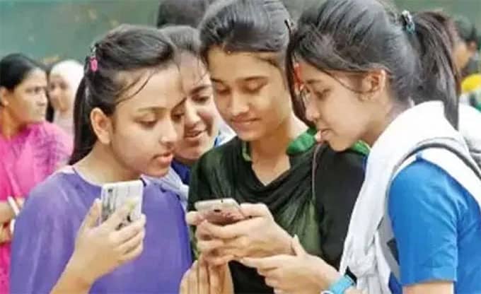 মাধ্যমিক শিক্ষার্থীদের জন্ম নিবন্ধন অনলাইনে করার নির্দেশ
