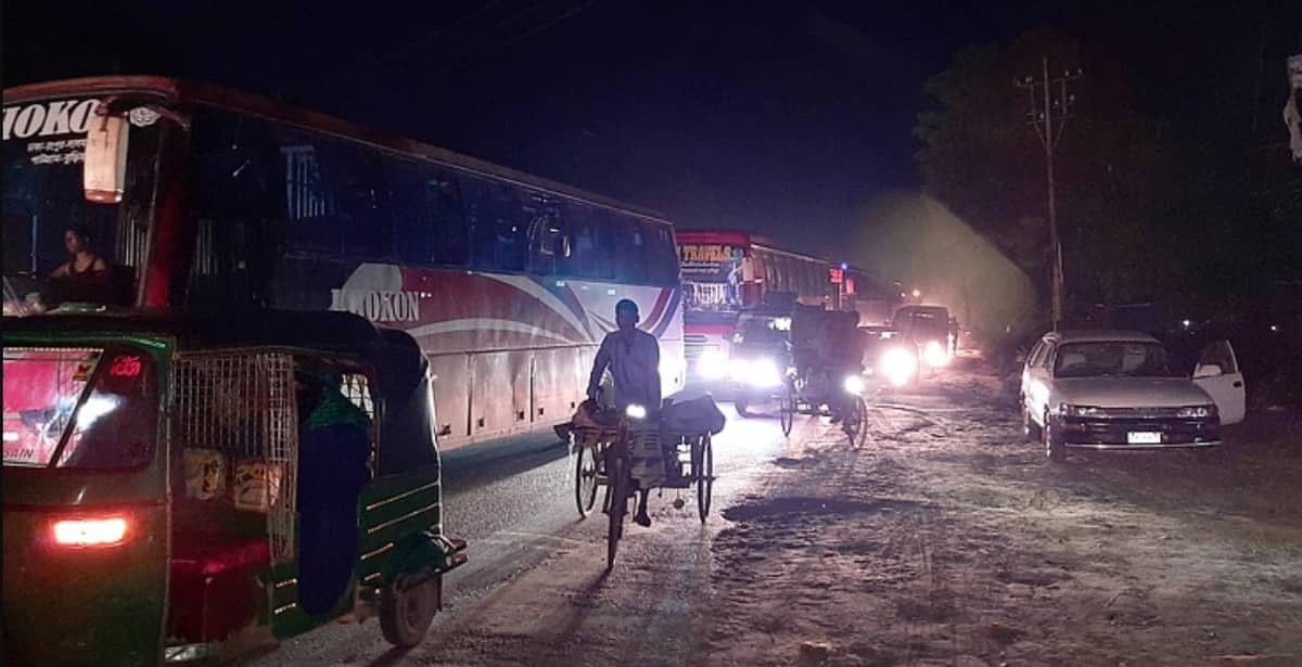 বঙ্গবন্ধু সেতু দিয়ে ২৪ ঘণ্টায় পার হলো ৫০০ দূরপাল্লার বাস