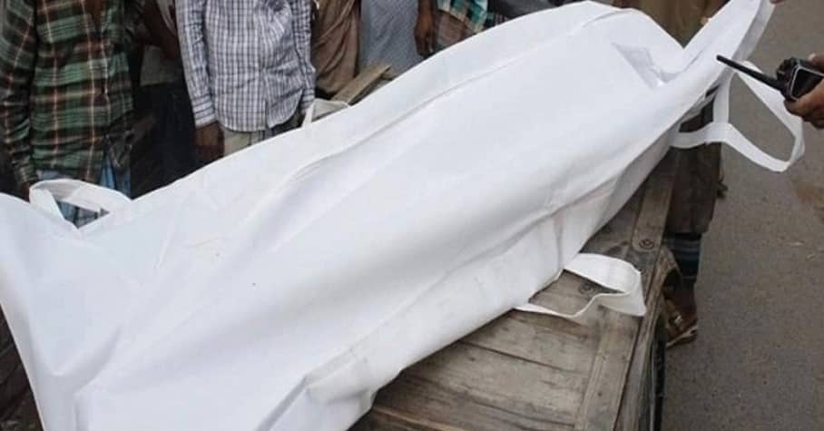 নিয়ন্ত্রণ হারিয়ে গাছে ধাক্কা বিএডিসির গাড়ির, কর্মকর্তা নিহত