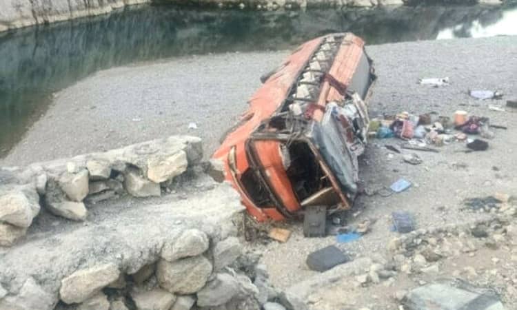 পাকিস্তানে সড়ক দুর্ঘটনায় নিহত ১৮, আহত ৩০