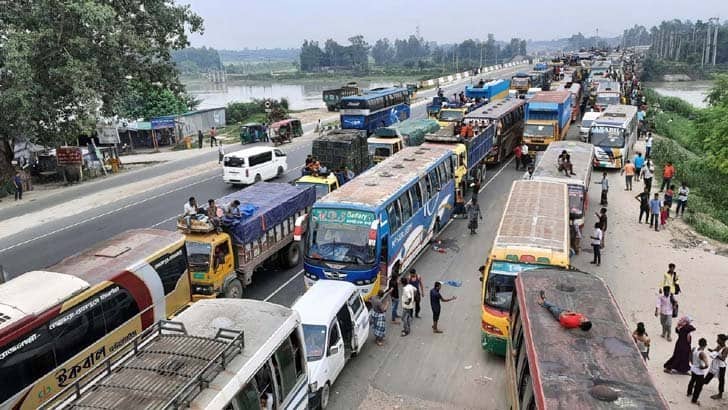 সড়কেই ঈদ তাদের
