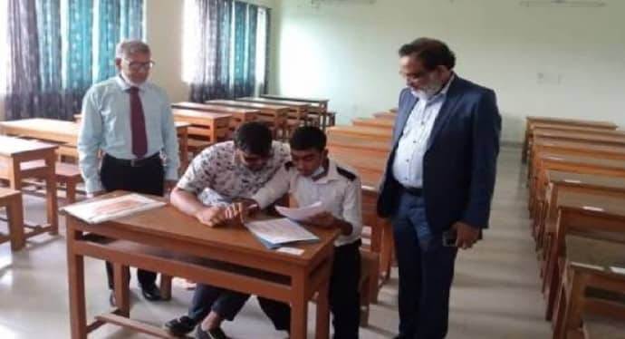 ষ্টি প্রতিবন্ধী সিদ্দিকী